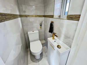 WC- click for photo gallery